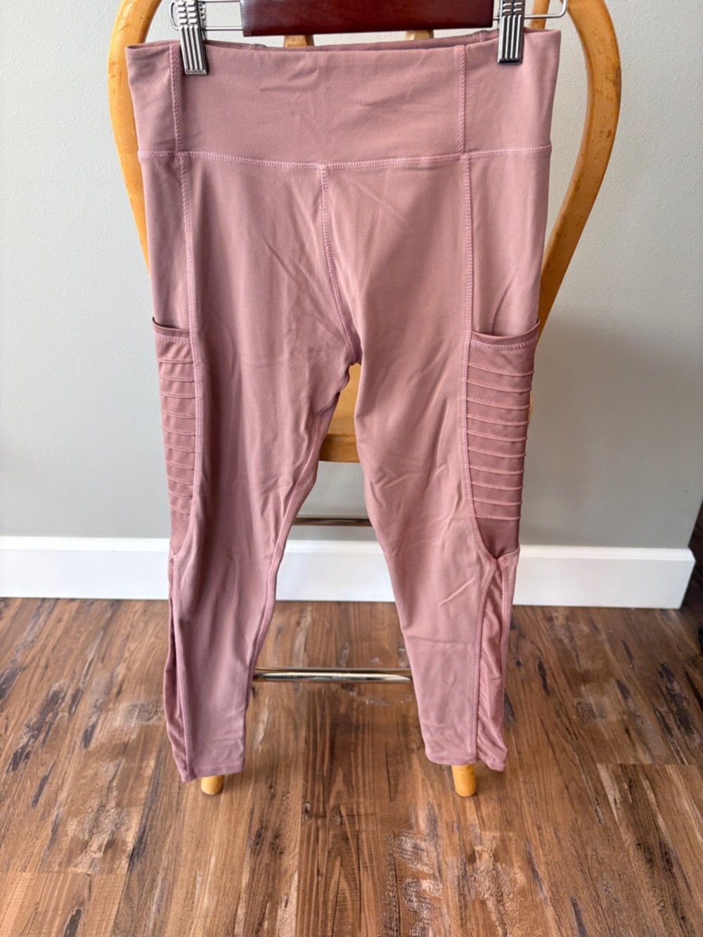 Mono B Dusty Rose 3/4 Length Leggings